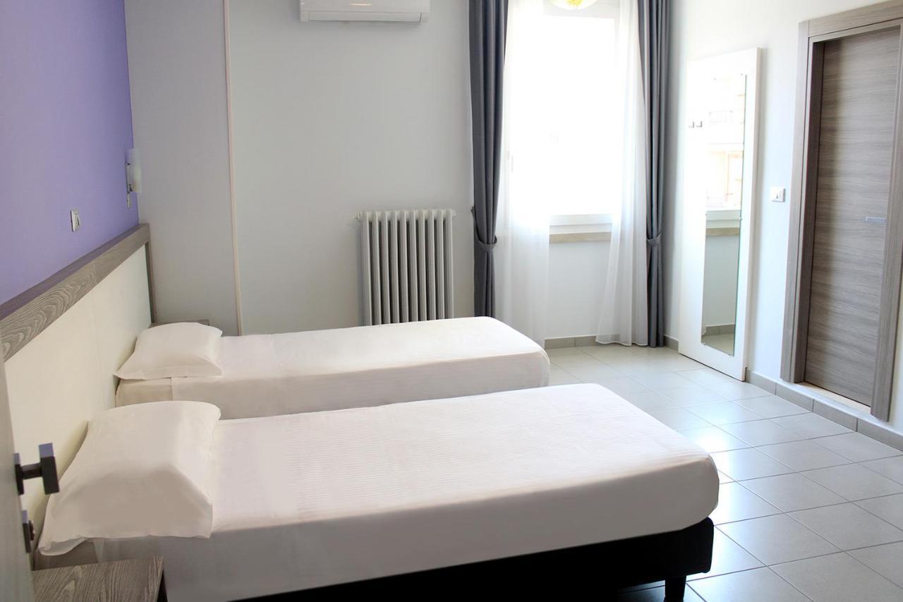 Hotel Savoia Poggio Rusco エクステリア 写真