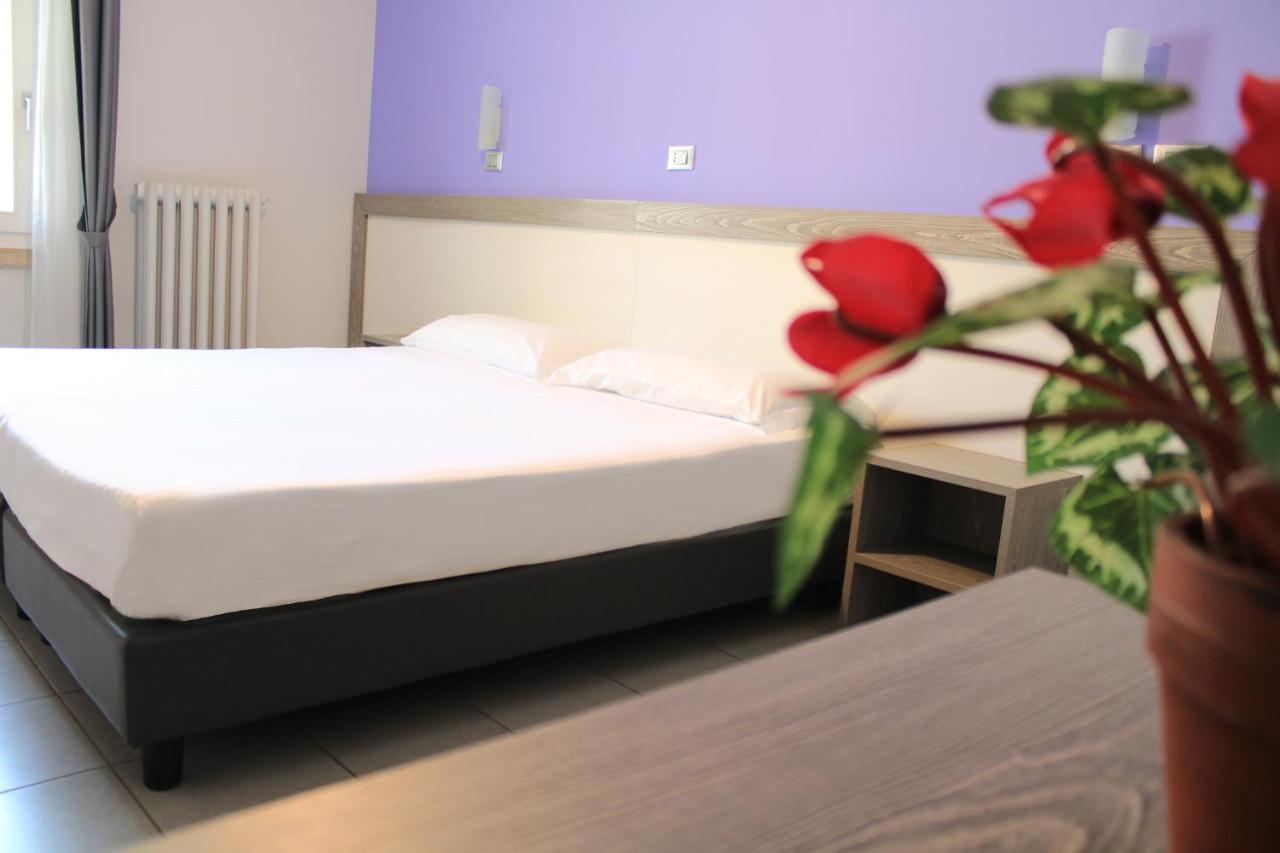 Hotel Savoia Poggio Rusco エクステリア 写真
