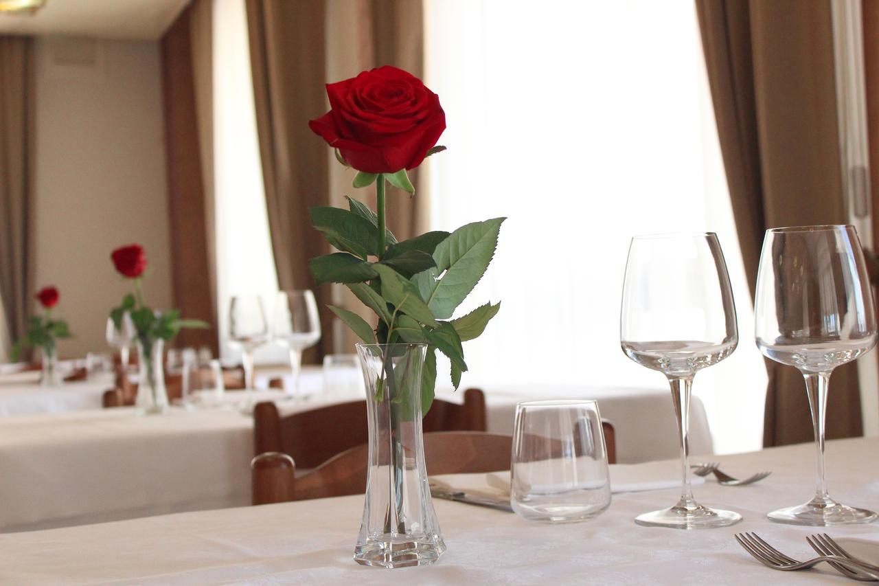 Hotel Savoia Poggio Rusco エクステリア 写真