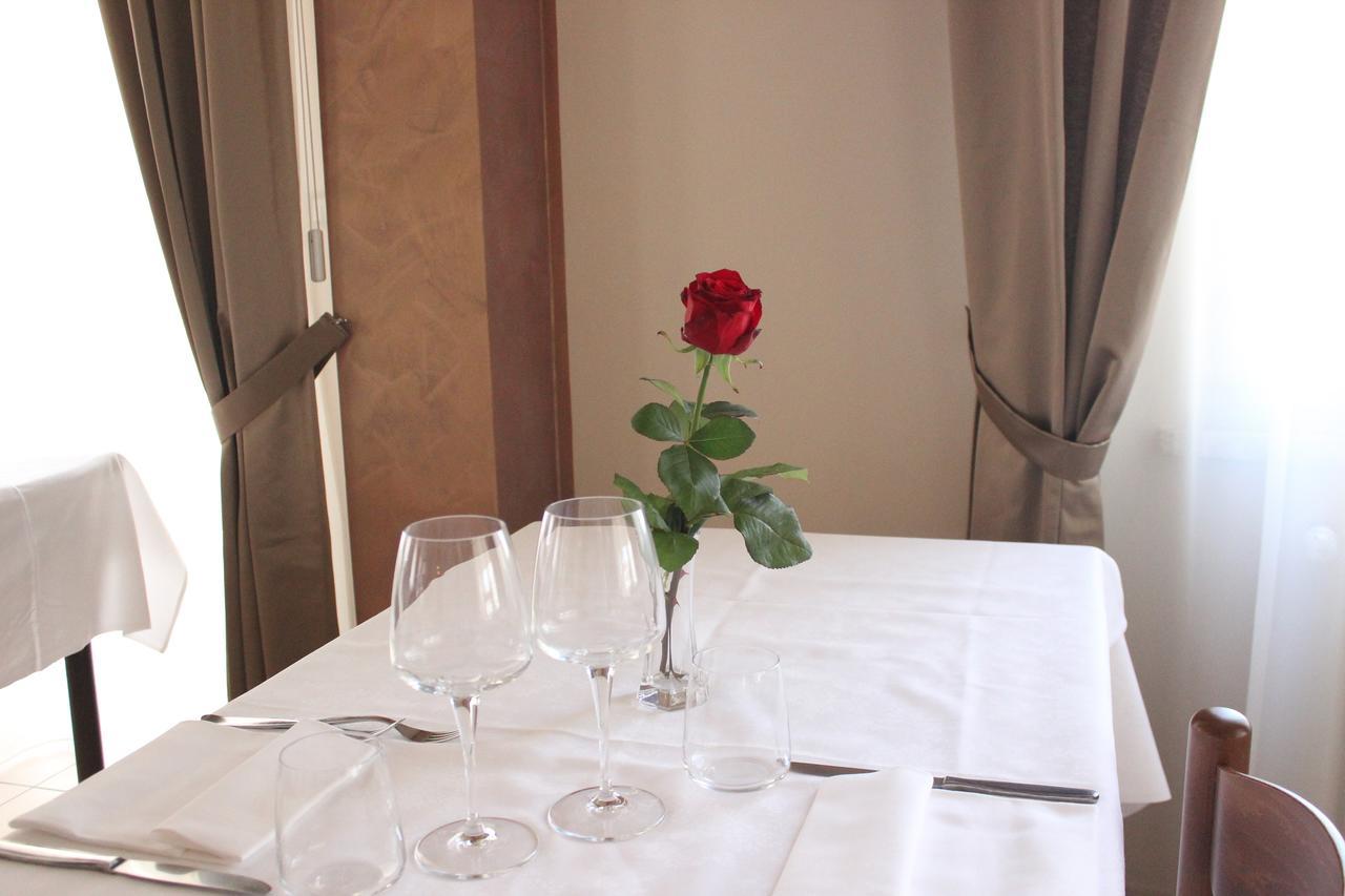 Hotel Savoia Poggio Rusco エクステリア 写真